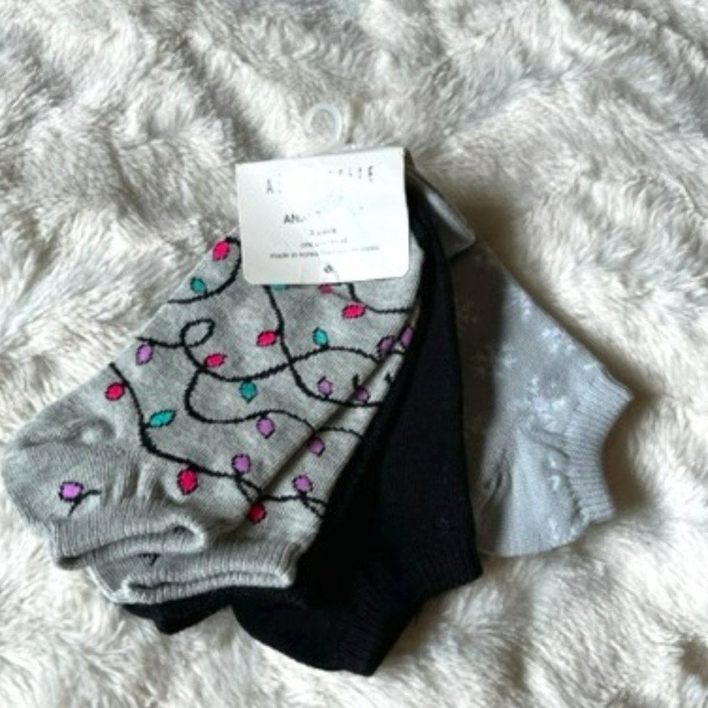 2/$20 Aeropostale 3-pack Ankle Socks Ladies One Size NWT